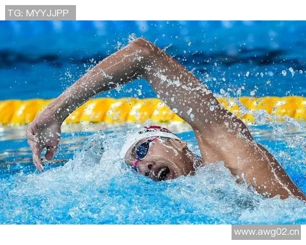 《掌握自由泳技巧全攻略，轻松提升游泳速度与技巧》